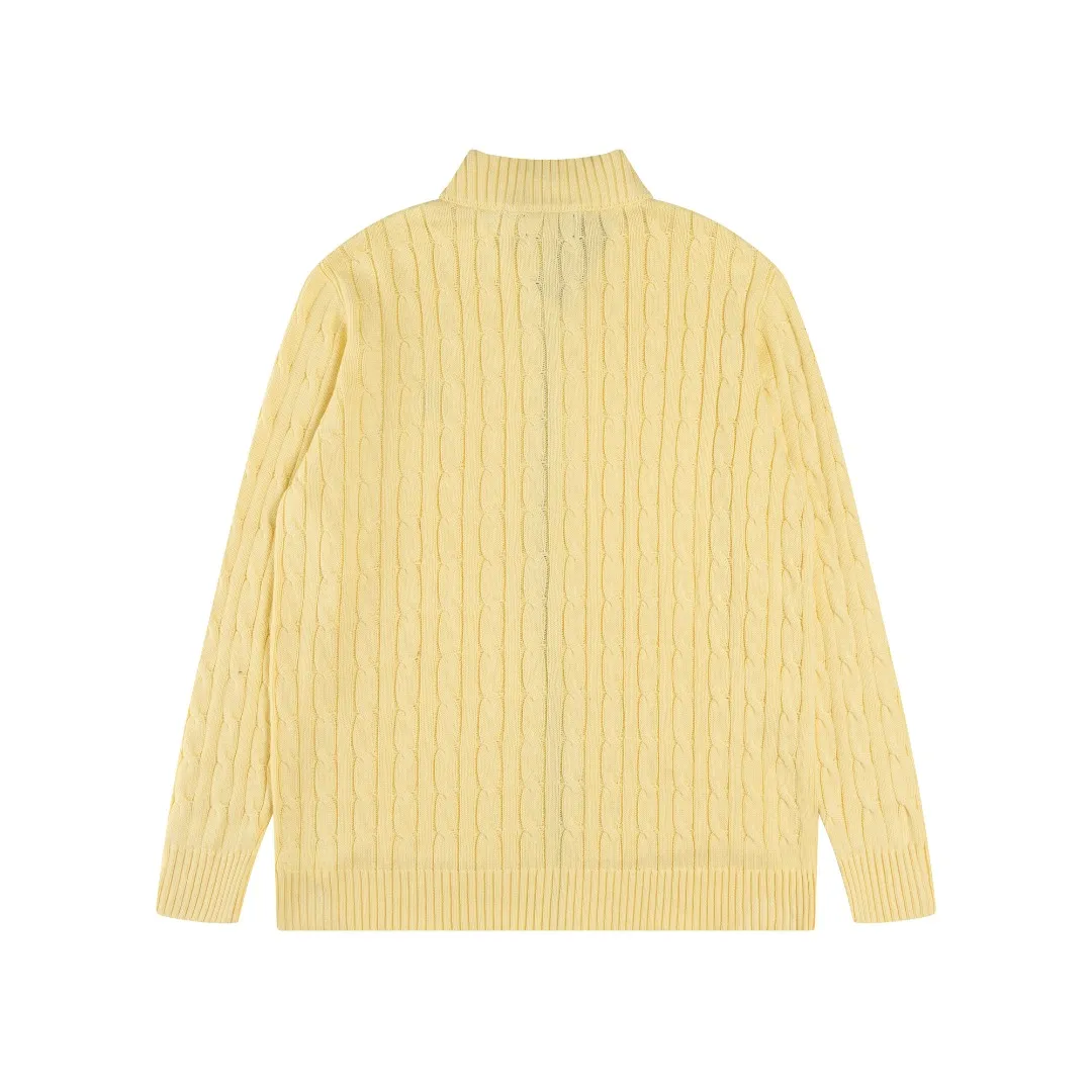 P260 #R98 RALPH LAUREN Ralph Lauren nine-color classic small label embroidery logo full zipper knitted cable cardigan sweater, high-density LOGO embroidery on the chest, original customization of tag accessories. Made of pure cotton yarn, pure cotton is skin-friendly and comfortable, small label war horse embroidered twist zipper cardigan sweater 🐎 high quality, follow the blogger to learn how to wear it! Let’s buy a Ralph Lauren cable sweater. It’s a super hard-to-find series after it became popular. It’s hard to find one on the official website. It’s simple and practical to wear, with a lazy and loose feel. The thickened fabric has more texture, feels soft and delicate, and has a loose fit. Whether worn alone or layered, you can wear different styles of fashion with just one piece!   Size：XS S M L